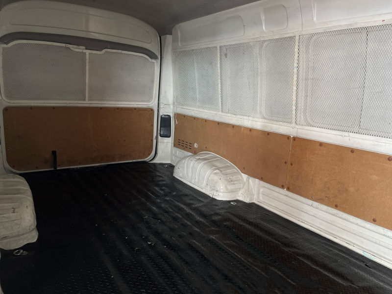 Toyota Comerciales Hiace Panel 5 pts. DX Superlarga, toldo alto, TM5 (línea nueva) 2020